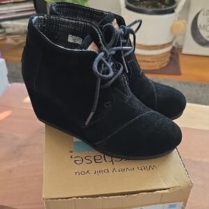 Toms Black Suede Wedge Boots